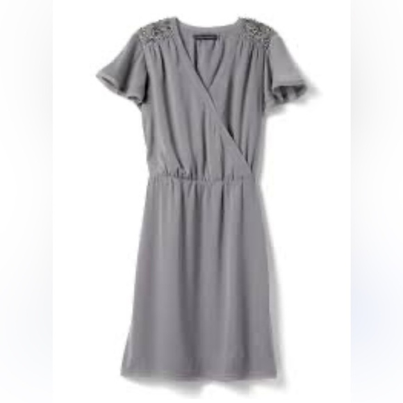 Banana Republic
SHOULDER EMBELLISHED DRESS
Size Small - Picture 2 of 12